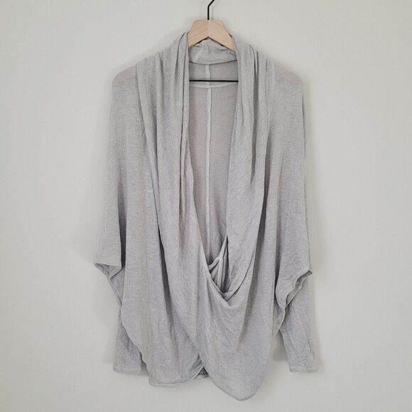 Urban Outfitters Light Grey Wrap Sweater Size Large - Picture 1 of 9